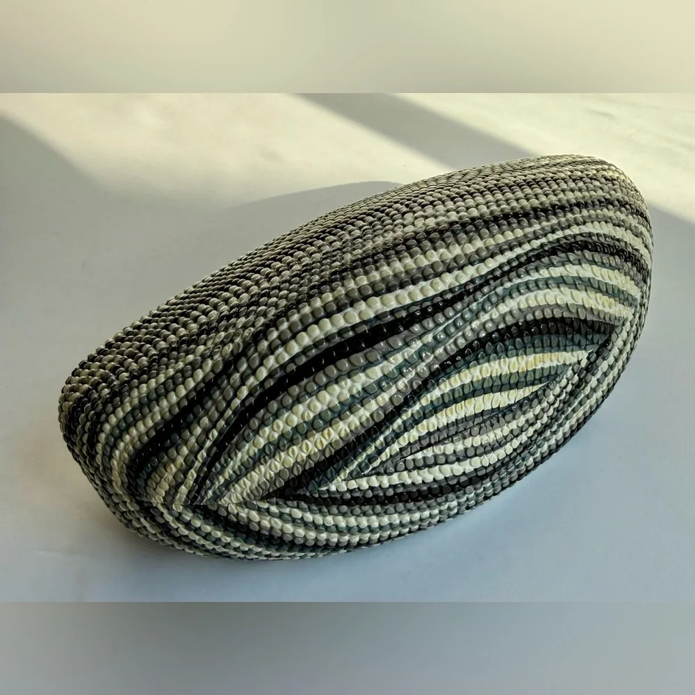 Beaded Zebra Pattern Hard Shell Sunglasses Case Black White Gray
